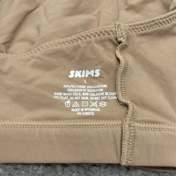 SKIMS Tan Fits Everybody Triangle Bralette - Picture 3 of 3